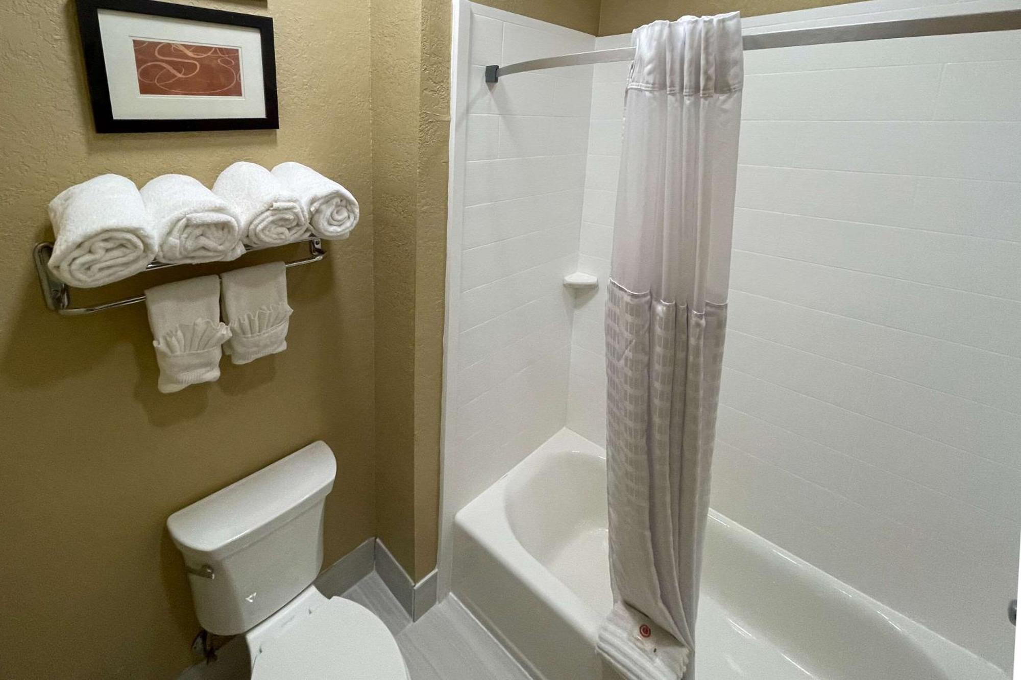 Comfort Near Seaworld 3*