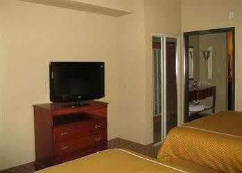 Hotel Comfort Near Seaworld San Antonio